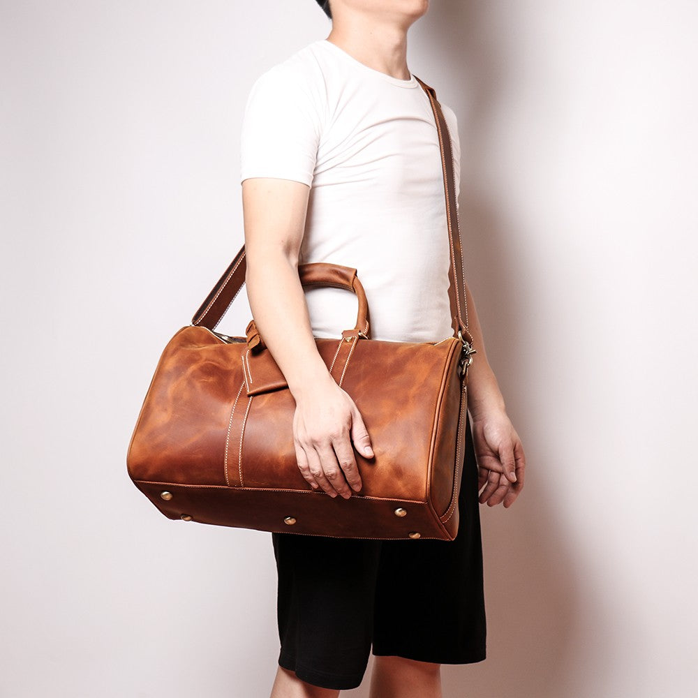 Discover the Bronx Weekender: Chic Small Leather Duffle Bag for Stylish Escapes