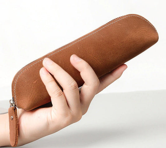 Sleek Paavo Leather Pen & Makeup Pouch – Elevate Your Essentials!